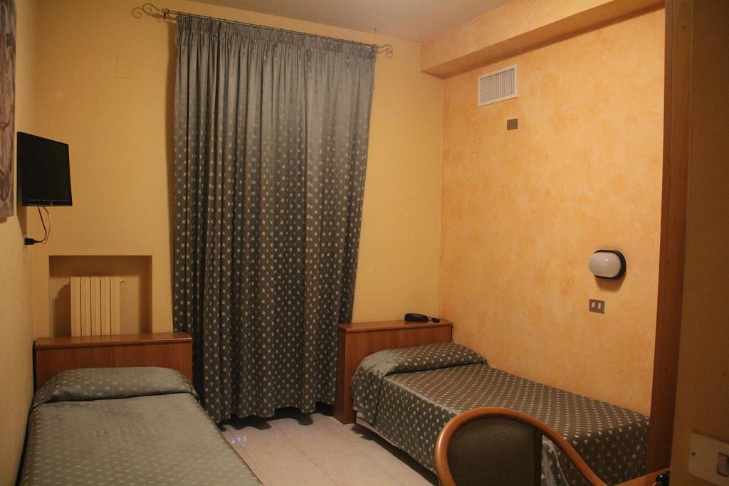 Hotel Cristal Bari